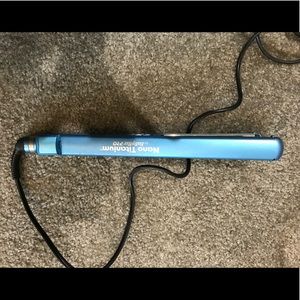 Flat iron // Straightener